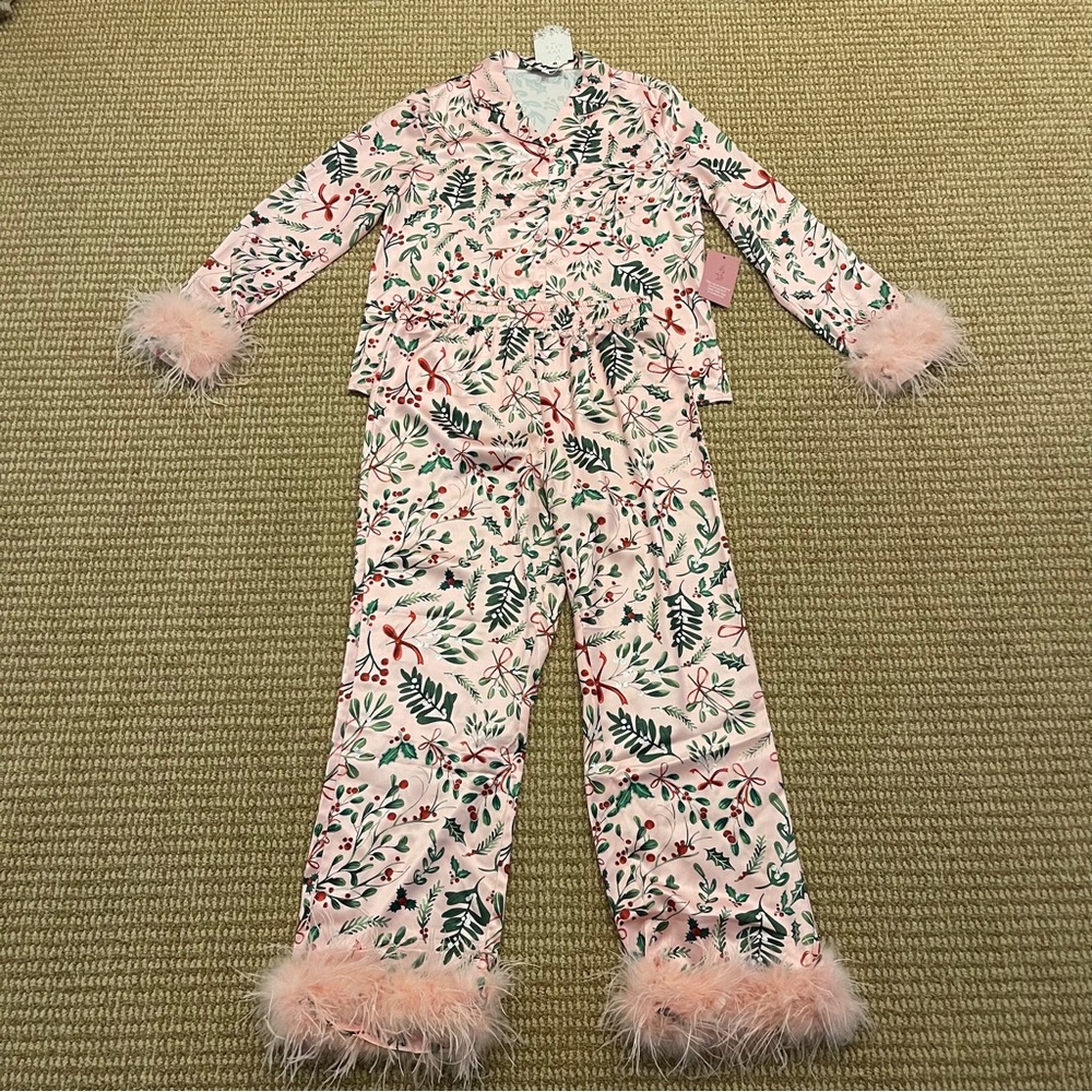 Ivy City Co. Bianca Pink Christmas Pajama Set Small NWT - Picture 7 of 13